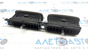Deflector central de aer pentru panoul frontal al Honda Civic XI FE/FL 22-26
