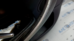 Panou ușă stânga față pentru BMW Seria 4 F36 15-20 Gran Coupe, piele neagră, cotieră din piele neagră, bandă cromată, inserție din fibră de carbon ușoară, cu mâner și iluminare, strat de protecție exfoliant, umflături