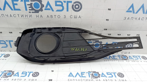 Обрамление решетка птф левое BMW 4 F32/33/36 15-20 Sport/Luxury line, частично открытая, с молдингом, треснут молдинг