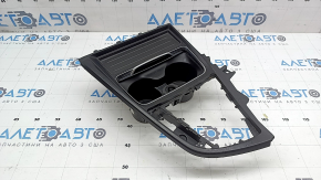 Накладка центральной консоли с подстаканниками BMW 4 F32/33/36 16-20 с ковриком, с 1 ковриком подстаканника, царапины