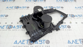 Накладка центральной консоли с подстаканниками BMW 4 F32/33/36 16-20 с ковриком, с 1 ковриком подстаканника, царапины