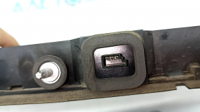 Планка подсветки номера двери багажника BMW X7 G07 19-22 под камеру с подсветкой и кнопкой, с накладкой камеры, отслоилась резина, сломаны крепления
