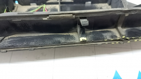 Планка подсветки номера двери багажника BMW X7 G07 19-22 под камеру с подсветкой и кнопкой, с накладкой камеры, отслоилась резина, сломаны крепления