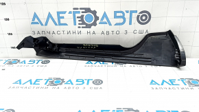 Накладка пассажирского сидения нижняя правая BMW X7 G07 19-26 черная, царапины