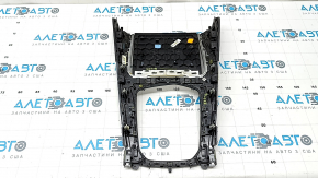Накладка центральной консоли BMW X7 G07 19-22 под дерево Fineline Stripe, царапины, пятна на хроме