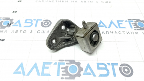 Кронштейн приемной трубы левый BMW X7 G07 19-22 3.0T