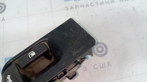 Рычаг открытия лючка бензобака и крышки багажника Toyota Camry v55 15-17 usa, царапины, надлом направляющей