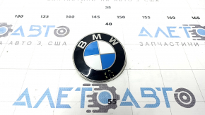 Эмблема капота BMW X3 G01 18-24 полез лак, тычка