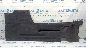 Protecție față stânga la partea inferioară a caroseriei BMW 4 F32/33/36 14-20 uzată și cu rupturi