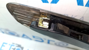Решетка радиатора grill Hyundai Sonata 11-15 hybrid, с эмблемой, полез лак, песок, сломаны крепления
