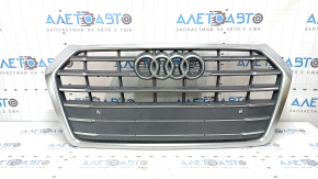Решетка радиатора grill Audi Q5 80A 18-20 в сборе, с эмблемой, хром, под парктроники, тычки