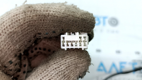 Lumină numere de înmatriculare portbagaj Hyundai Sonata 11-14 cu buton, 1 ciobit, sticlă crăpată
