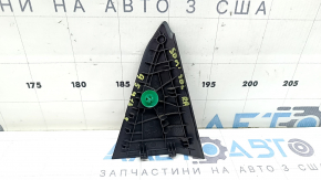 Заглушка двери треугольник внутренняя задняя правая Hyundai Sonata 20-22 черная, потертость