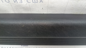 Накладка порога передняя левая Hyundai Sonata 11-15 черная, потерта