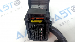 Фишка на блок ECU компьютер двигателя Hyundai Sonata 20-23 HEV, желтая