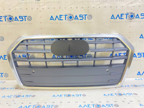 Решетка радиатора grill в сборе Audi Q5 80A 18-20 серый мат, хром, без эмблемы, под парктроники, S-Line