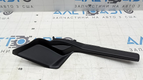 Уплотнитель решетки дворников правый Toyota Rav4 19-24