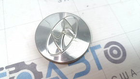 Центральный колпачок на диск Hyundai Sonata 20-23 хром, 60/50мм, царапины