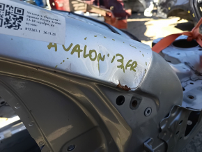 Четверть передняя правая Toyota Avalon 13-18 серебро, на кузове, вмятины