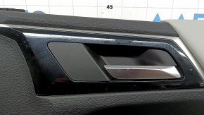 Обшивка двери карточка передняя правая Mitsubishi Outlander 22-23 черная с серой кожей, с подлокотником кожа серая, с ручкой, царапины, под химчистку, царапины