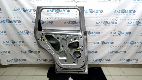 Дверь голая задняя левая Mitsubishi Outlander 22-26 серебро U25, замята
