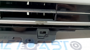 Ornamente panou față dreapta Mitsubishi Outlander 22-26 cu deflectoare, piele gri, negru lucios, gri cu crom, strat protector decojit