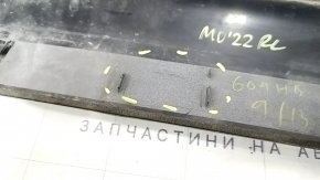 Накладка двери нижняя задняя левая Mitsubishi Outlander 22-26 серебро, обломано крепление, царапины