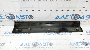 Ornamente ușă spate dreapta inferioară Mitsubishi Outlander 22-26, argintii