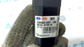 Порт зарядки центральной консоли Hyundai Santa FE 21-23