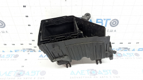 Carcasă cutie siguranțe capotă Mitsubishi Outlander 22-26, deschidere nefabricată