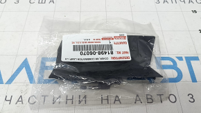 Накладка фонаря левая Toyota Camry v70 21-24