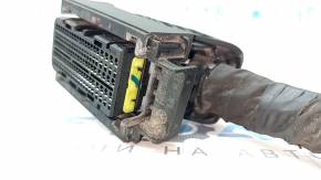 Фишка на блок ECU компьютер двигателя Hyundai Santa FE 21-23 2.5T желтая