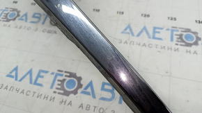 Молдинг переднего бампера хром правый в сборе Mitsubishi Outlander 22-26 под ПТФ, с подсветкой, надломано крепление, сколы, треснута подсветка