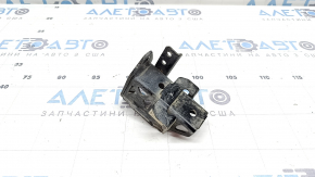 Клык подрамника передний правый Land Rover Range Rover Velar 18-23 2.0T