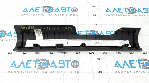 Накладка порога передняя правая Hyundai Santa FE 21-23 черная, царапины, потерта