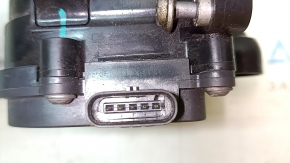 Корпус термостата Audi A4 B9 17-25 2.0T течет