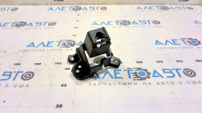 Крепление решетки радиатора правое Mazda 3 14-16 BM дорест