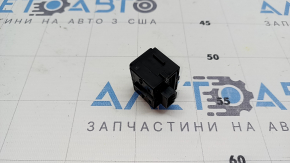 Buton de deschidere a hayonului pe bordul Land Rover Range Rover Velar 18-23
