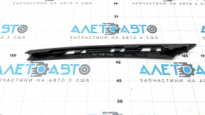 Накладка правой решетки переднего бампера верхняя Porsche Cayenne 19-23 структура, Base