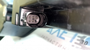 Фонарь внутренний дверь багажника центральный Porsche Cayenne 19-23 LED красный, надпись хром, потерт, полез хром