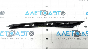 Накладка правой решетки переднего бампера нижняя Porsche Cayenne 19-23 структура, Base