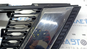 Решетка радиатора grill Nissan Rogue 17-18 под камеру, под радар, под квадратную эмблему, без эмблемы, сколы, царапины