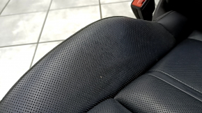 Водительское сиденье Porsche Cayenne 19-23 с airbag, электрическое, подогрев, вентиляция, кожа черная с перфорацией, Comfort, примято, царапины на спинке, под чистку