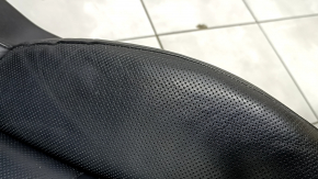 Водительское сиденье Porsche Cayenne 19-23 с airbag, электрическое, подогрев, вентиляция, кожа черная с перфорацией, Comfort, примято, царапины на спинке, под чистку