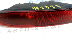 Reflector bara spate dreapta pentru Porsche Cayenne 19-26 (crăpături, ciobiri, zgârieturi)