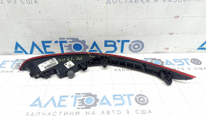 Reflector bara spate dreapta pentru Porsche Cayenne 19-26 (crăpături, ciobiri, zgârieturi)