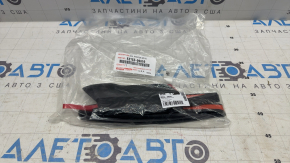 Уплотнитель капота на бампере Lexus ES300h ES350 16-18 рест
