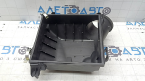 Нижняя крышка корпуса воздушного фильтра Toyota Sienna 17-20 3.5