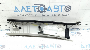 Накладка передней стойки правая Ford Bronco Sport 21-26 серая, под чистку, царапины