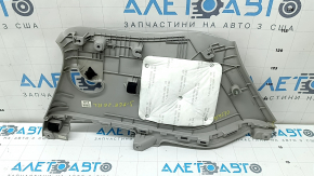 Накладка задней стойки левая Kia Sportage 17-22 серая, скол угла, царапина